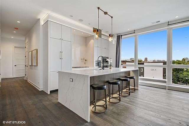 1st image of 2800 N Lincoln Ave #4N