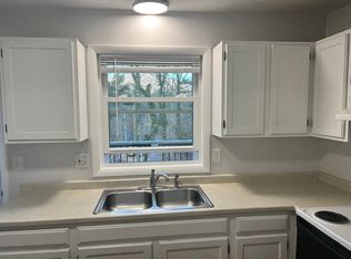 10 Deep Woods Rd APT D, Weaverville, NC 28787