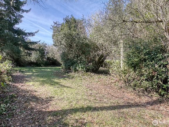 4th image of 265 Wishkah Street SW