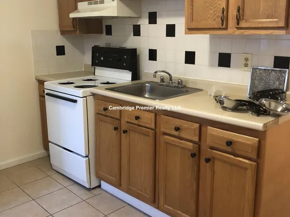 17 Pine St, Cambridge, MA 02139