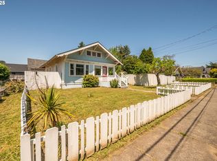 470 W 4th St, Coquille, OR