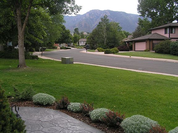 Front View of Cul-de-sac