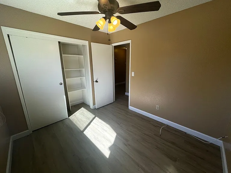 3233 Nightingale Dr — Photo 24