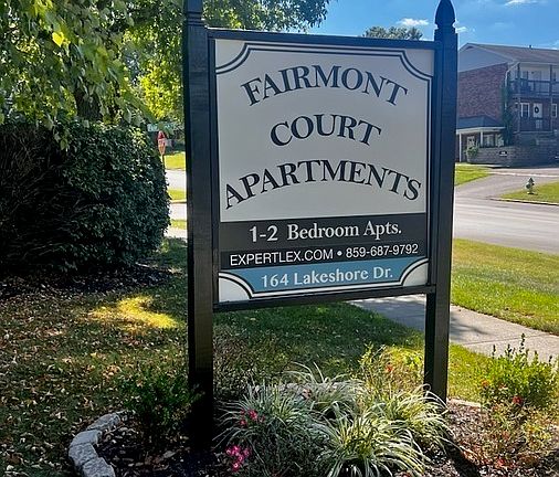 2nd image of 164 Lakeshore Dr APT 9