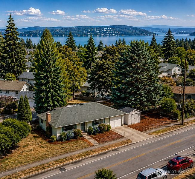 5th image of 10246 RENTON AVE S
