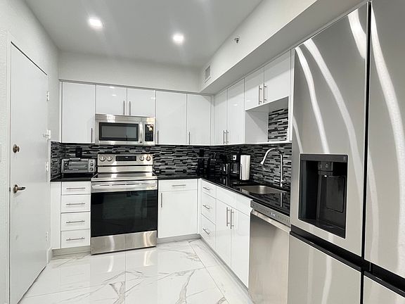 4th image of 2501 S Ocean Dr APT 935