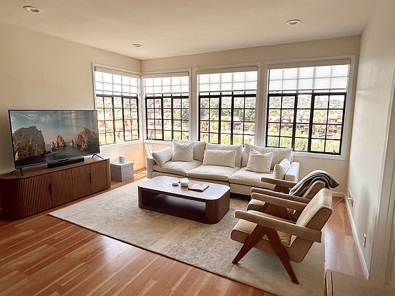 Living room. Very open and light.