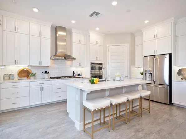 218 Suez Canal Ln, Sacramento, CA 95834