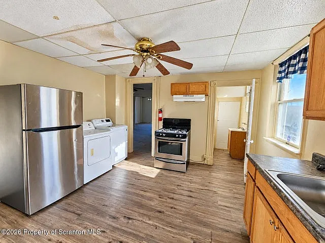 1403 North Sumner Avenue - 1st Fl — Photo 3