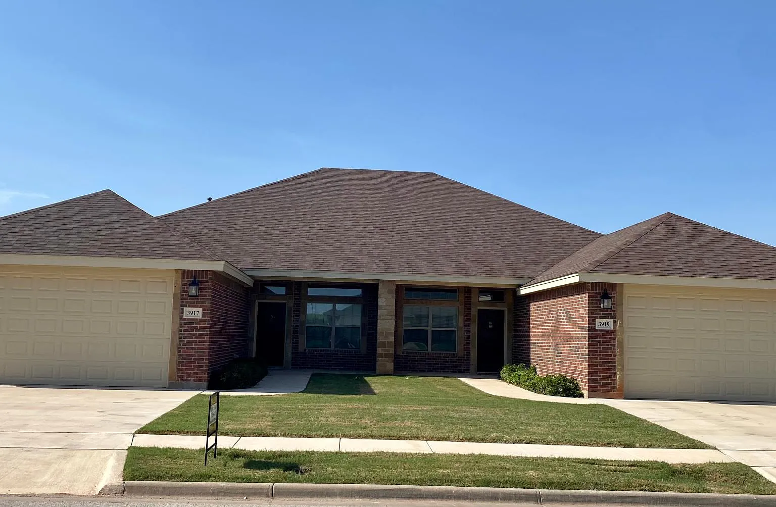 3 bed, 1515 sqft, $2,200 — Photo 1
