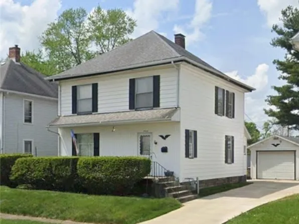 935 S 7th St, Coshocton, OH 43812