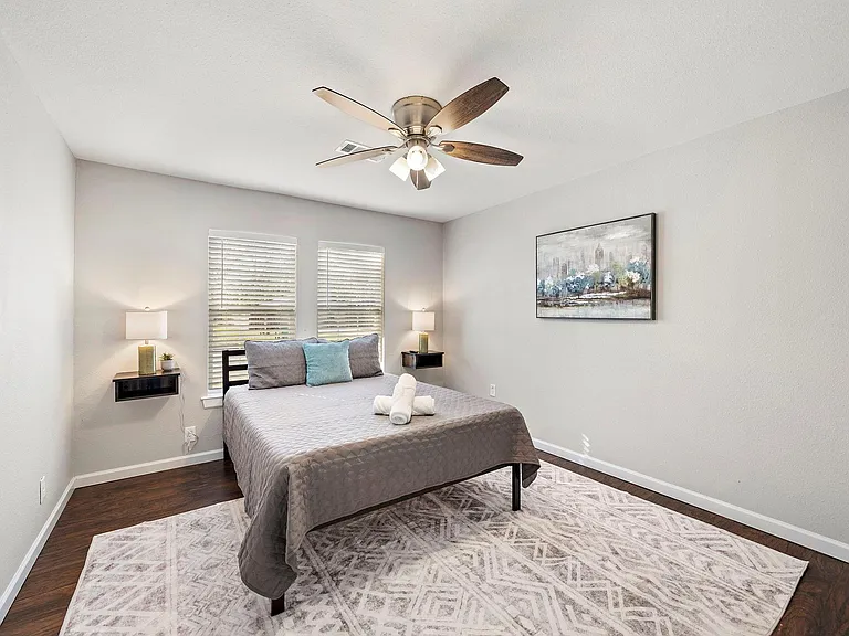1206 Olive St — Photo 11