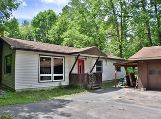 803 Irish Settlement Rd, Morrisonville, NY 12962