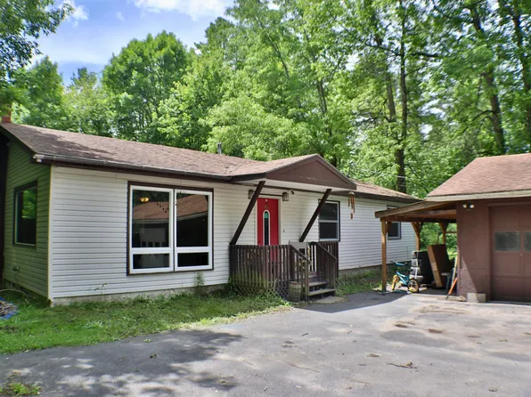 803 Irish Settlement Rd, Morrisonville, NY 12962