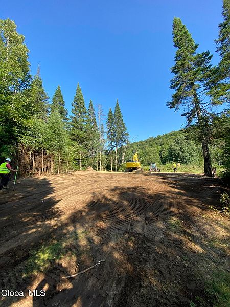 4th image of 65 Curtis Way
