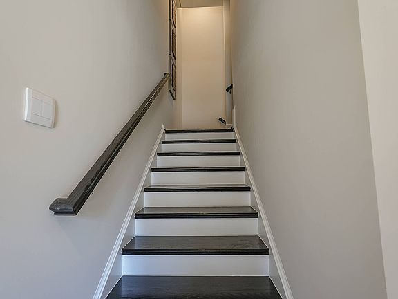 2nd image of 869 Amity St