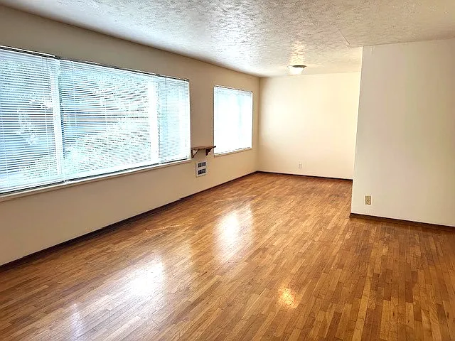 700 - 706 N 41st St Seattle WA 98103 LCG (S) - 700 — Photo 3