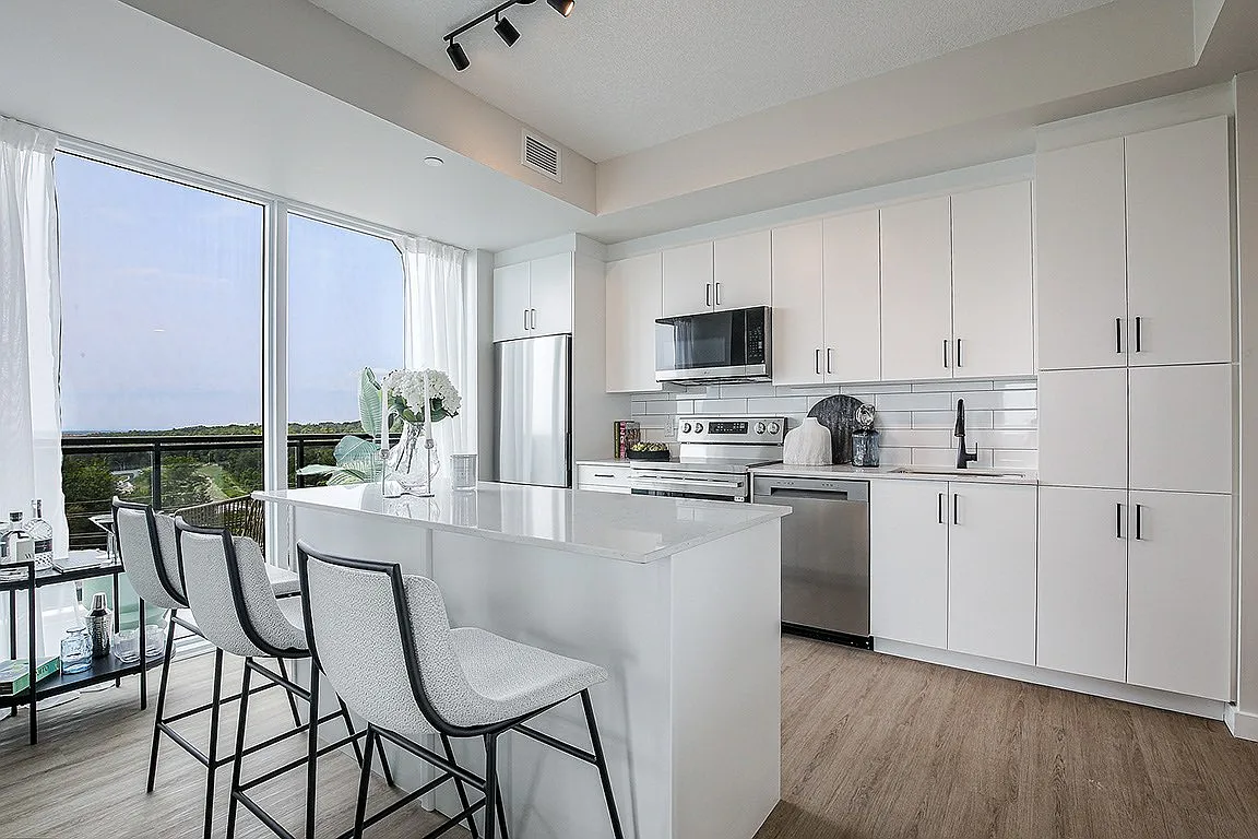 Sky Towers Apartments — Photo 4