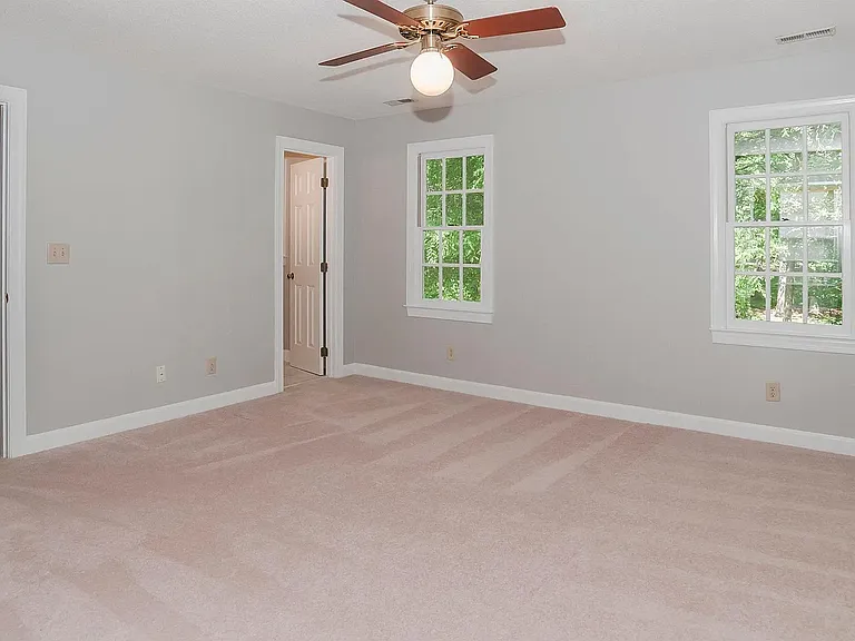 104 Lively Ct E — Photo 14