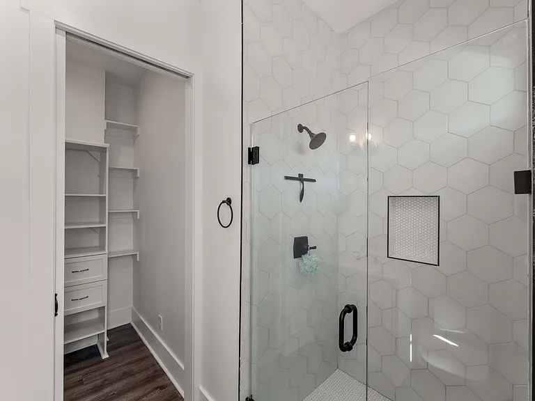 203 Nelson St — Photo 19