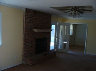 725 W 3rd St, Skiatook, OK 74070