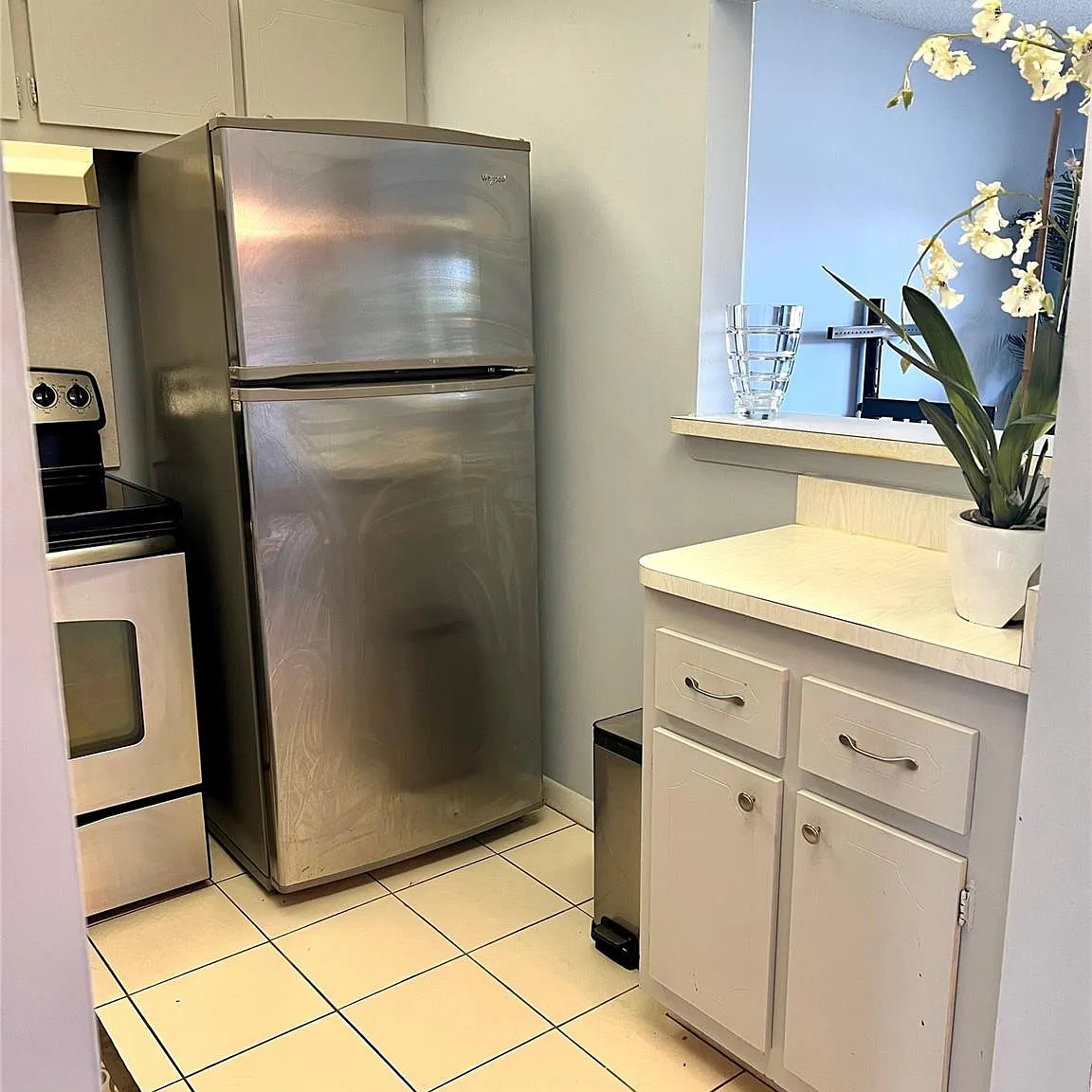 1 bed, 1.5 bath, 720 sqft, $1,440 — Photo 3