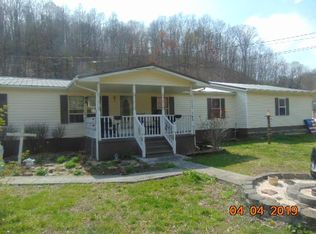 8772 State Route 580, Oil Springs, KY 41238