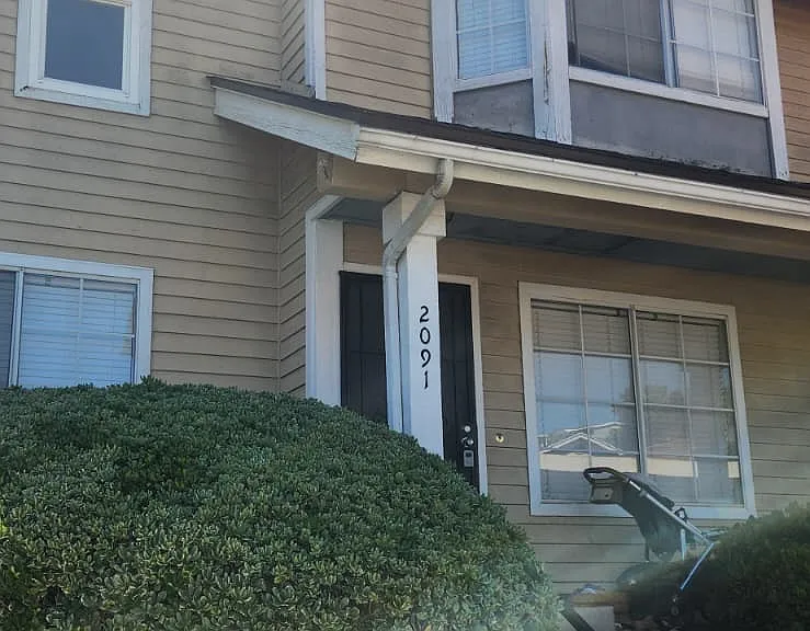 2091 Manzana Way — Photo 4