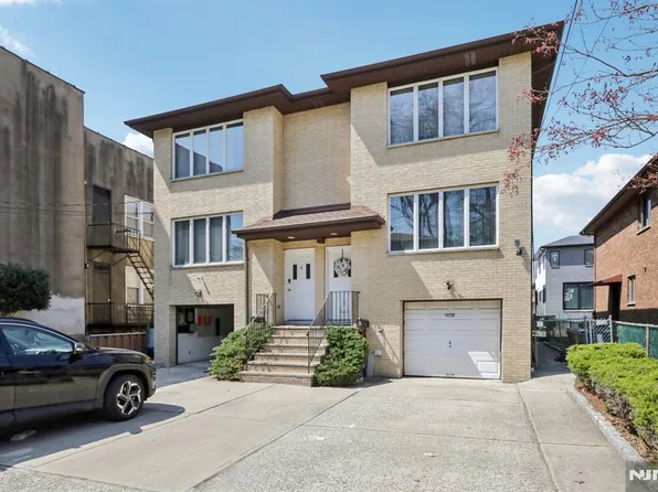 505 3rd St, Palisades Park, NJ 07650