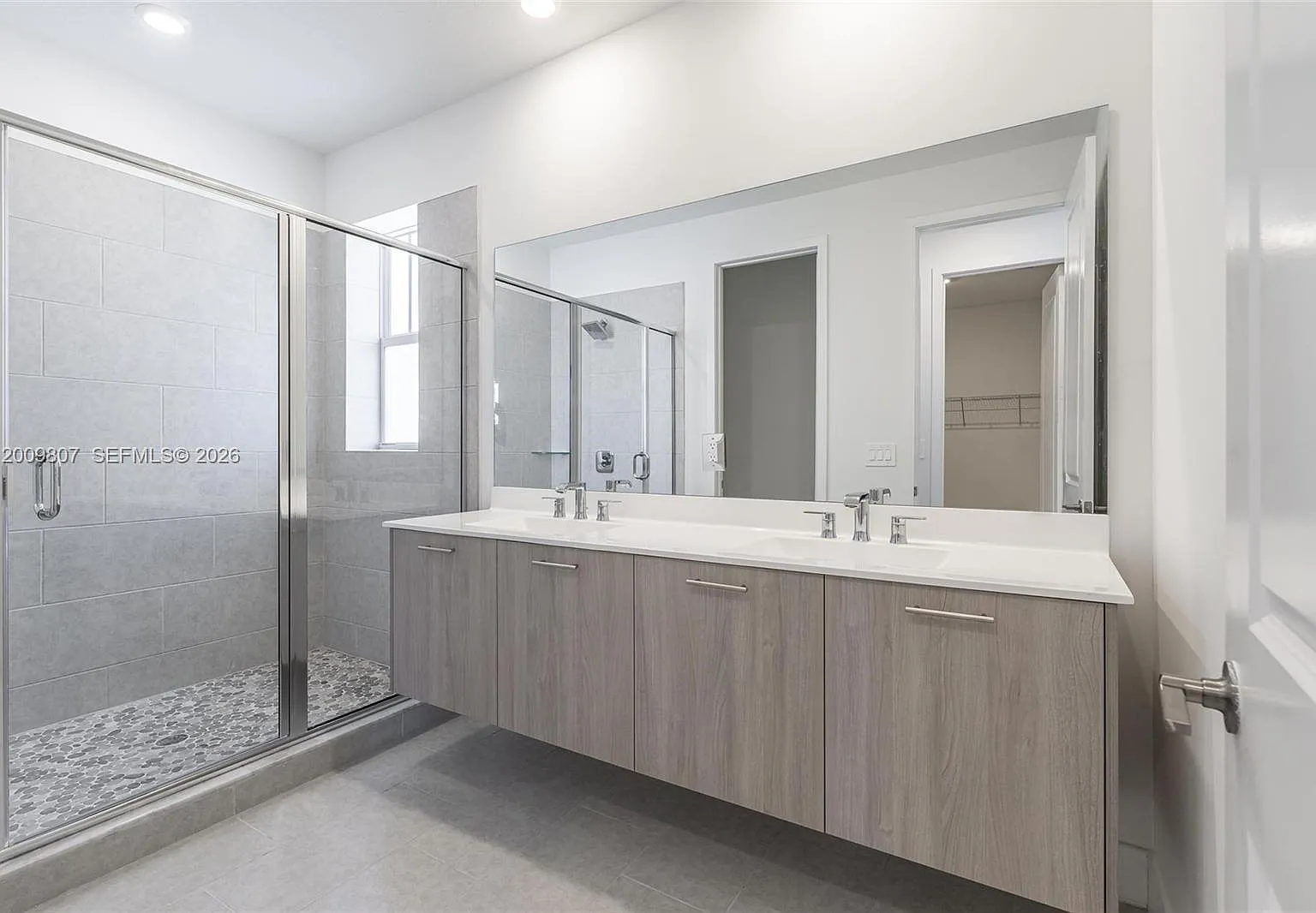 4 bed, 3.0 bath, 2952 sqft, $7,500 — Photo 4