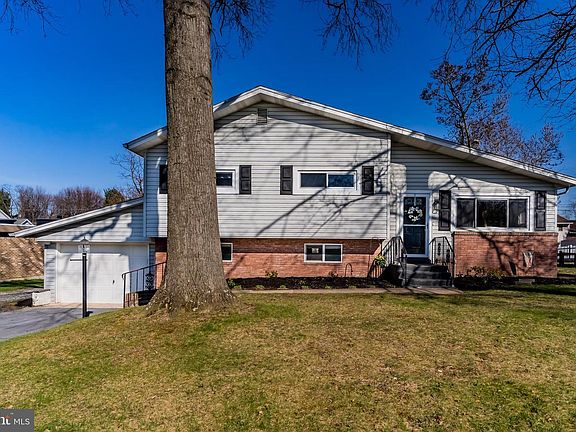2nd image of 2173 Carol Dr