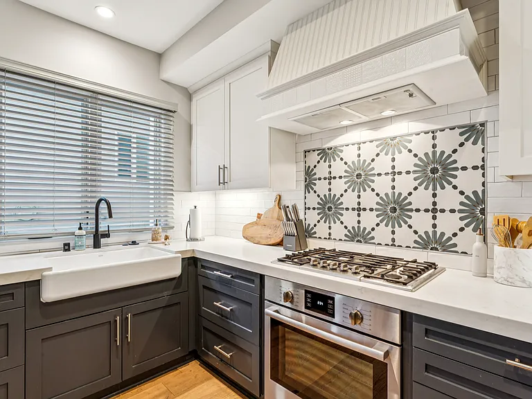 1010 S El Camino Real — Photo 12