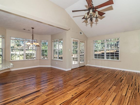 4th image of 1118 Woodberry Trail