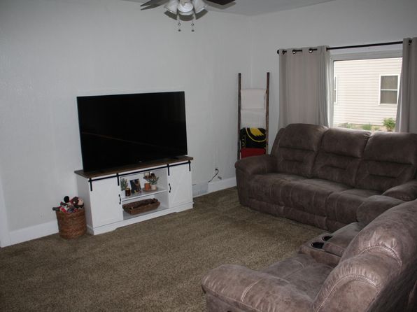 1102 5th St, Durant, IA 52747