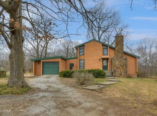 16924 Fir Rd, Carthage, MO 64836