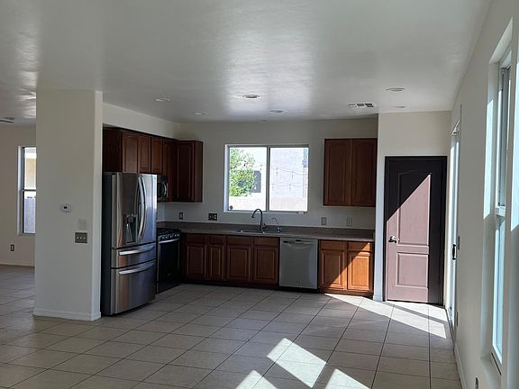 4th image of 8935 N Wild Eagle Ave