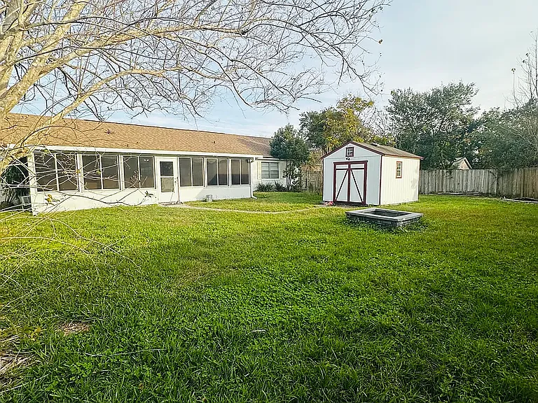648 Pyramid Ave — Photo 33
