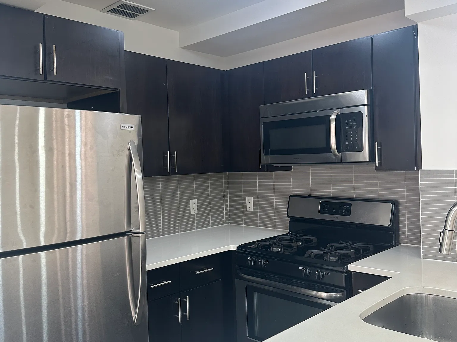 517 Court Street — Photo 1