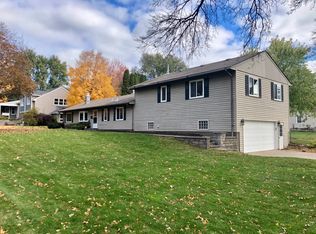 6433 Sherwood Ave, Edina, MN 55435