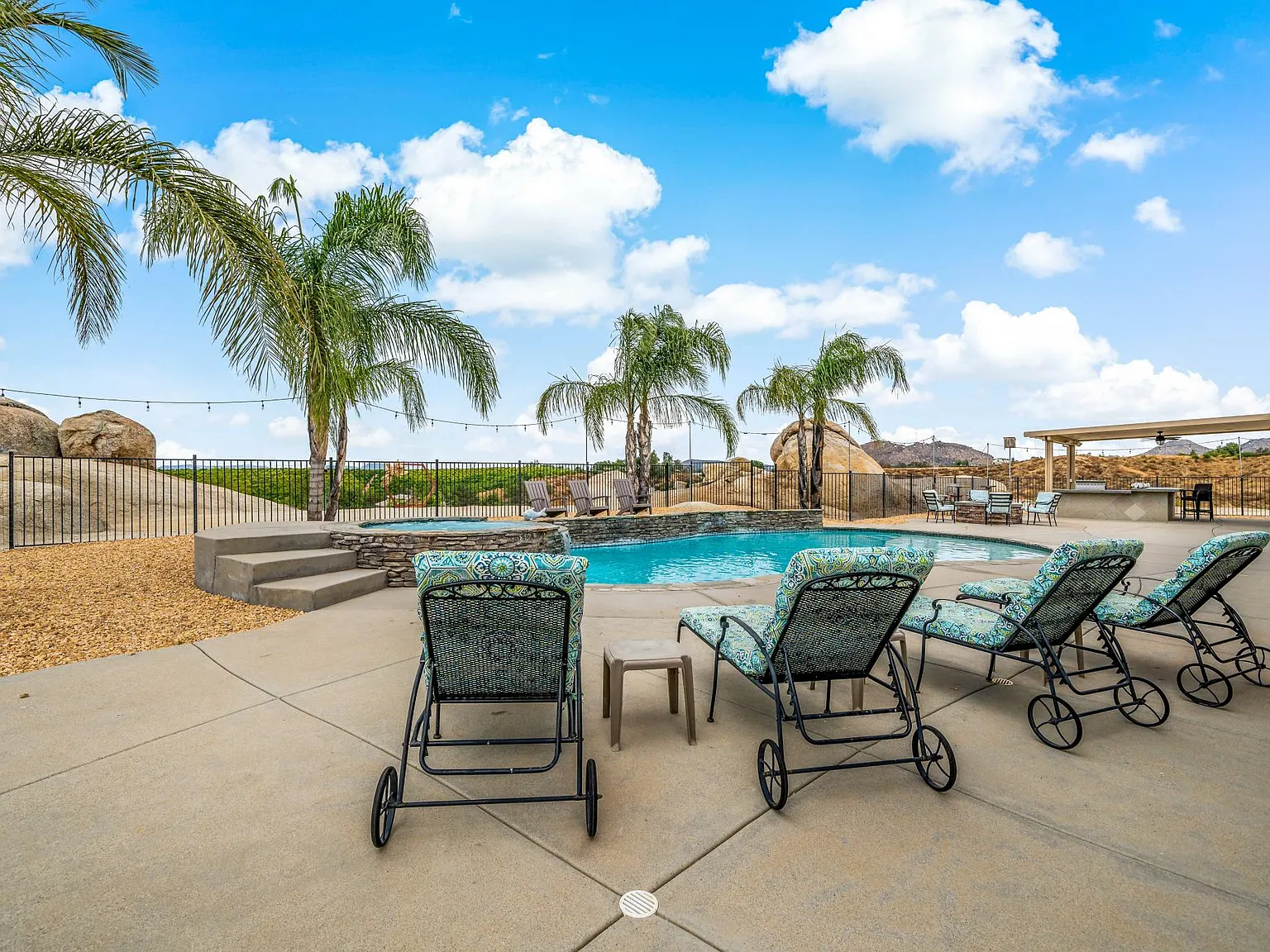 6 bed, 5.5 bath, 6300 sqft, $14,000 — Photo 4