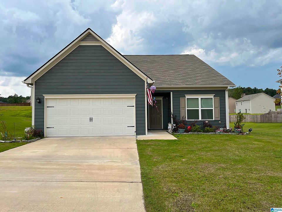 1st image of 555 Ridge Cir