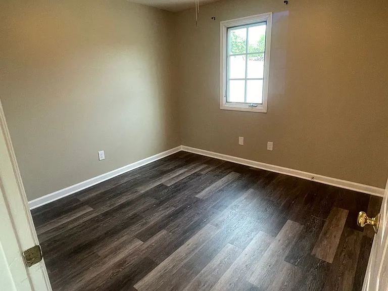 541 Euclid Ave — Photo 2