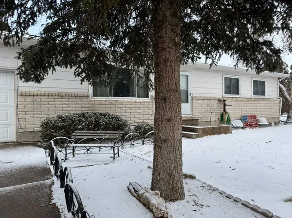 4400 Everton Dr, Cheyenne, WY 82009