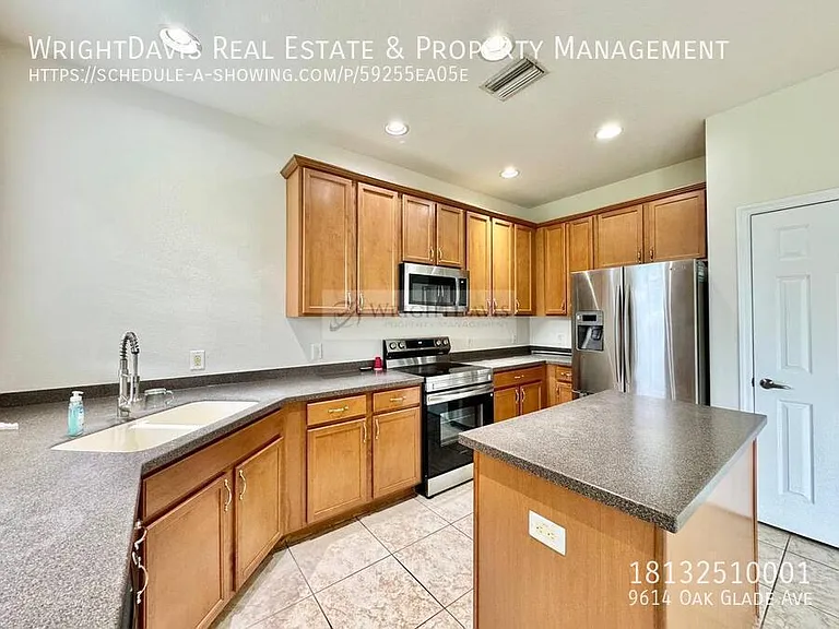 9614 Oak Glade Ave — Photo 15