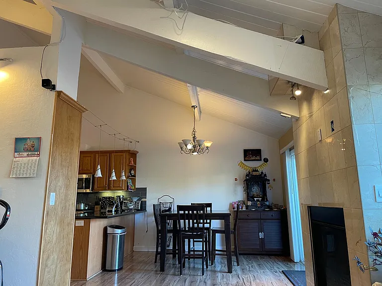 832 Kingfisher Ter — Photo 4