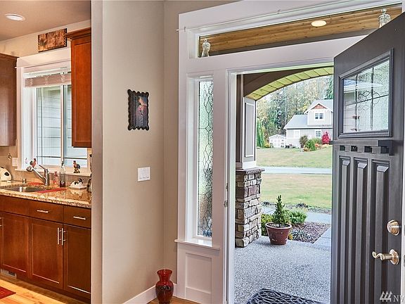 3rd image of 9806 146th Ave NE