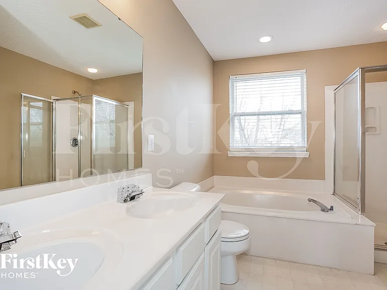 11749 Gatwick View Dr — Photo 9