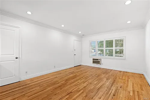 14625 Moorpark St #2 Photo 1