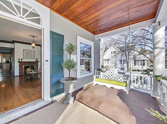 3rd image of 4028 Grand Ave