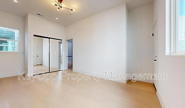 489 Guerrero St — Photo 21
